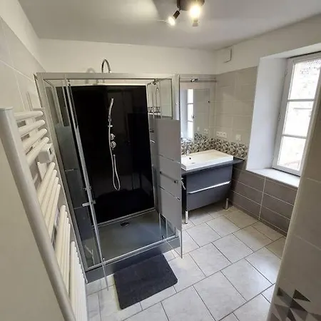 Appartement En Centre De Village Betz Exterior photo
